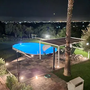Hippodrom-independent With Pool Syracuse